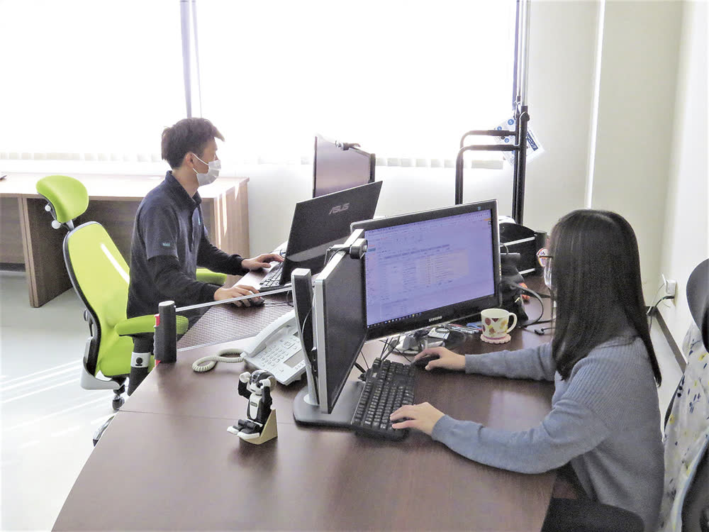 開発部門のなごやかな雰囲気